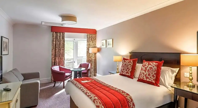 Трёхместный семейный номер Standard Mercure Manchester Norton Grange Hotel & Spa