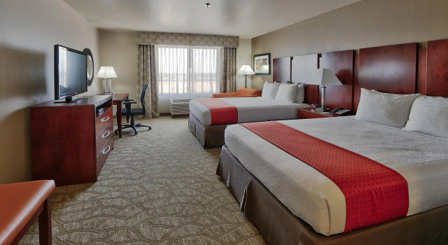 Четырёхместный номер Standard Holiday Inn Roswell by IHG
