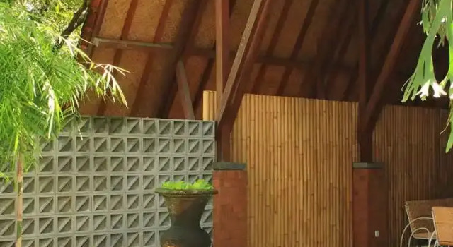 Komoreya Guesthouse, Rezervovat Hotel 3hvězdičkové hotely v Yogyakarta Province, 3*