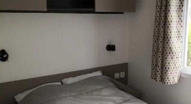 Mobil-home 6-8 pers Domaine de Kerlann, Забронировать Отель Отели Finistère с парковкой, Парковка