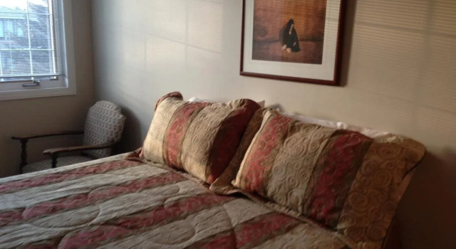 B&B on Signal Hill, Book Bed and Breakfast Hoteller i Calgary med parkering, Parkering