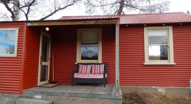 Коттедж The Red Hut