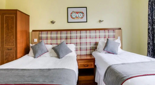 Трёхместный номер Standard OYO Glenpark Hotel, Ayr Central
