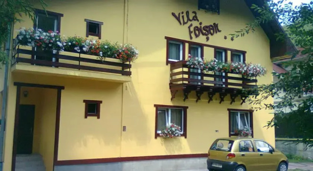 Villa Foisor, Rezervovat Hotel Hotely v Prahova Valley s parkováním, Parkování
