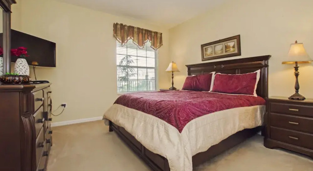 Номер Standard 3BD 2BA Sleeps 8 Platinum RVC30203 Bedroom RHOF