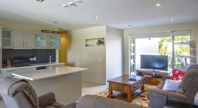 Апартаменты Esplanade Apartments
