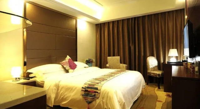Tongfa Heyi Hotel, Rezerwuj Hotel Hotele w Changsha z parkingiem, w pobliżu Wuyi Square, Parking
