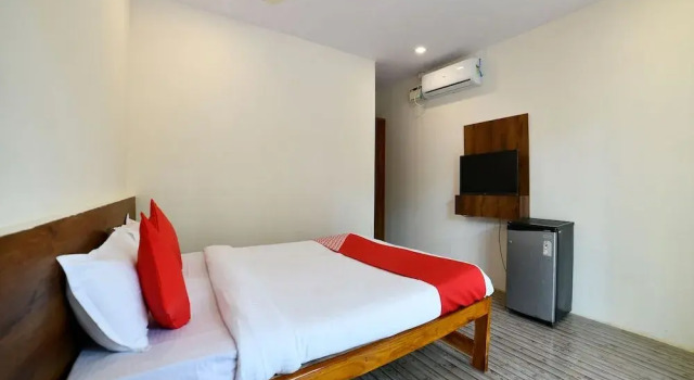 OYO 26851 La Perla Resort