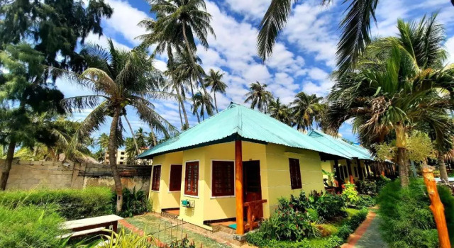 Бунгало рядом с пляжем Thai Hoa Resort