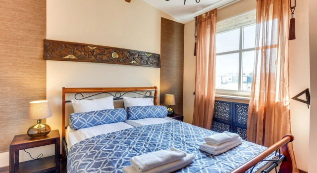 Lion Apartments -Colonial, Varaa Huoneisto Hotellit Pommeri pysäköinnillä, Pysäköinti