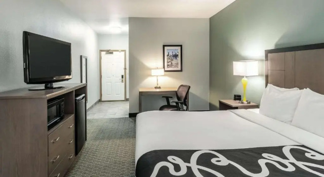 Двухместный номер Deluxe La Quinta by Wyndham Newport