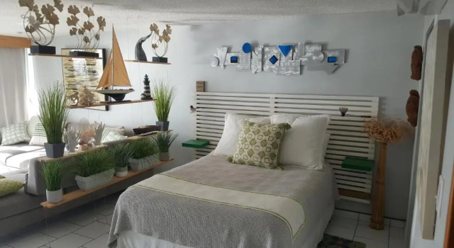 Cozy Apartment, Ocean Front