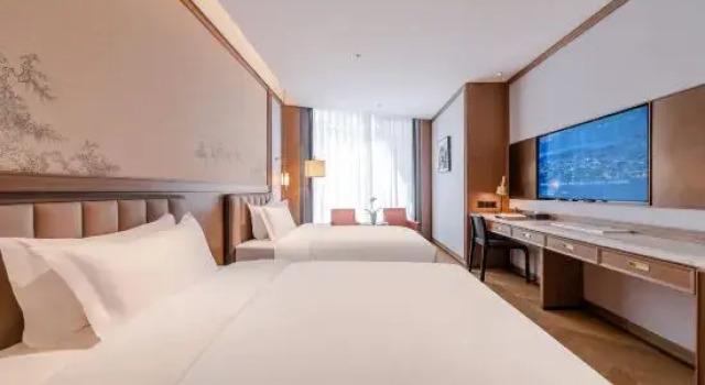 Люкс He He Hotel