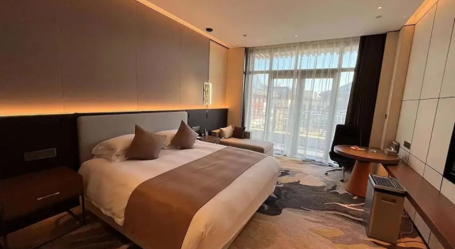 Suite Business Howard Johnson by Wyndham Bole Plaza Chengwu