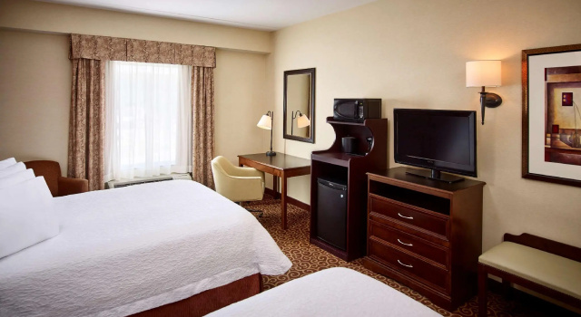 Четырёхместный номер Standard Hampton Inn by Hilton North Bay