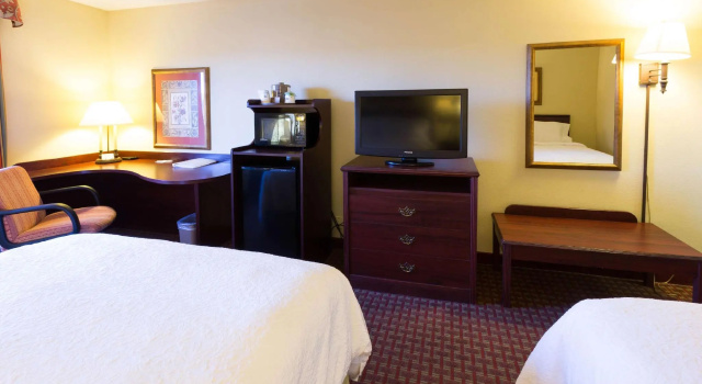 Четырёхместный номер Standard Hampton Inn Washington