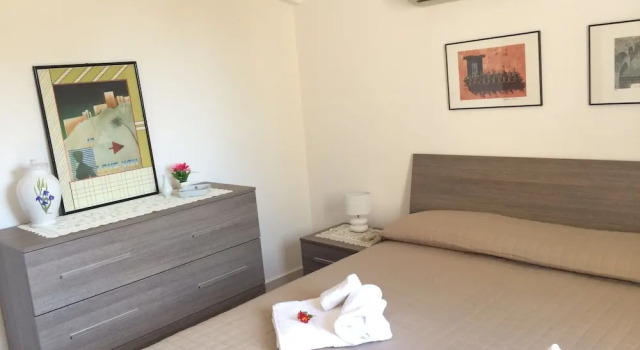Royal Bay Apartment - Villa in Cefalu With Private Access to the sea, Book Apartment Hotels in Sicily with Parking, Parking