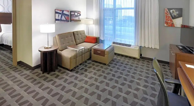 Четырёхместный люкс с 2 комнатами TownePlace Suites by Marriott Springfield