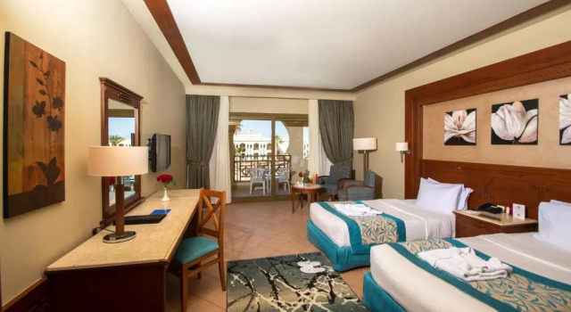Двухместный номер Superior с видом на сад Charmillion Club Resort