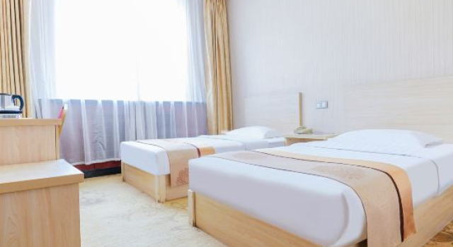 Номер Economy Yuzhong Longshan Hotel (New World Shopping Mall)