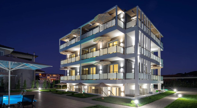 Astra Sarti Luxury Suites, Забронировать Отель Отели Сарти с бассейном, рядом с Пляж Сиело, Бассейн