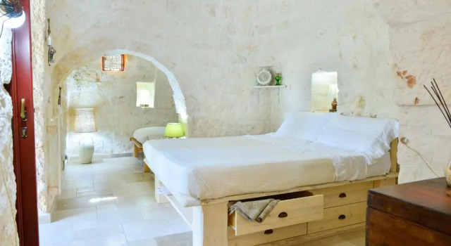 Trullo L'alcova, Book Hotel Hotels in Murgia with Parking, Parking