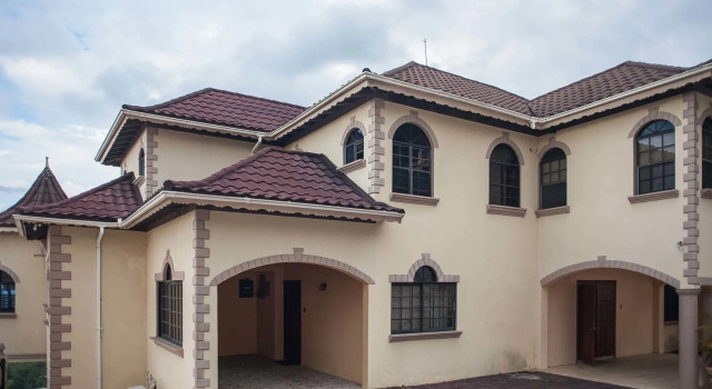 Clarridge Hall Guesthouse, Rezervovat Vila Hotely v Montego Bay Coast s parkováním, Parkování