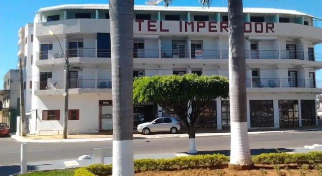 Hotel Imperador Caldas Novas - GO - Facil acesso aos parques aquaticos e polo gastronômico noturno, Забронировать Отель Калдас-Новас 