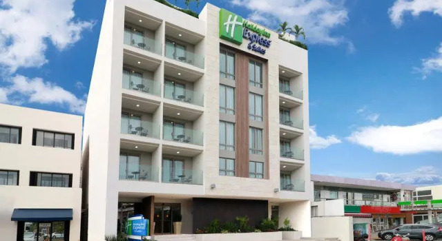 Holiday Inn Express And Suites Playa Del Carmen, Prenota Hotel Hotel a Quintana Roo con piscina, Piscina
