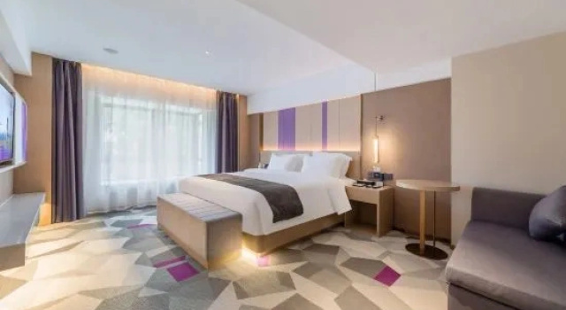 Двухместный люкс Deluxe c 1 комнатой Lavande Hotels(Qiongzhong Bus Station Branch)
