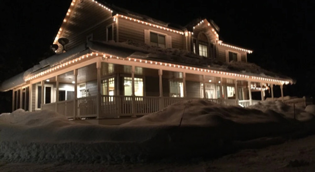 Mountain Acres - Four Bedroom Cabin with Hot Tub, Rezerwuj Hotel Hotele w Plain z parkingiem, Parking