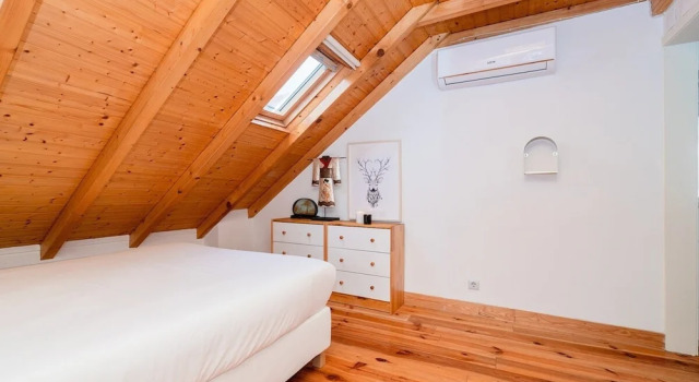 Attic Apartment With Balcony in Bairro Alto