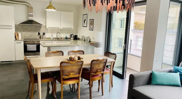 Апартаменты Luxury Large Flat In The Heart Of The City Center - Parking