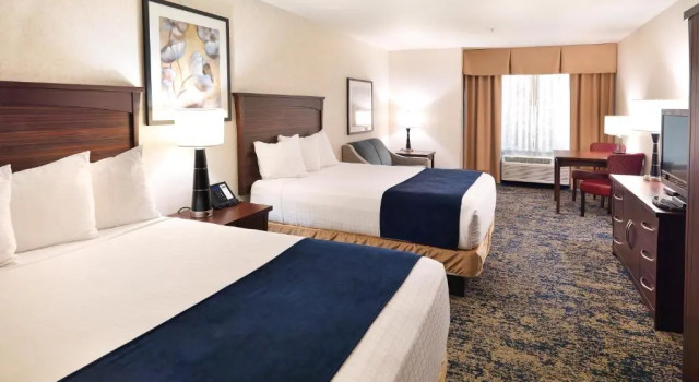 Четырёхместный номер Standard Crystal Inn Hotel & Suites - Salt Lake City