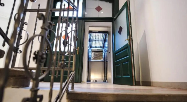 ApartHotel No6, Book Hotel Timişoara Timiş, near Timisoara City Hall