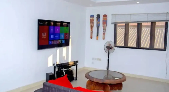 Inviting 2-bed Apartment in Lagos -canal Views, Book Apartment Lagos Lagos State