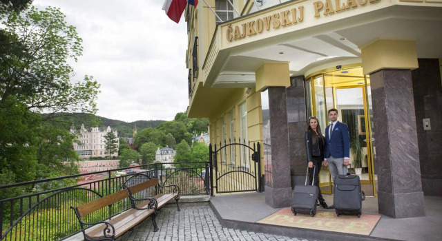 Spa hotel Čajkovskij, Забронировать Курортный отель Курортные отели Карловых Варов, рядом с Vridelni kolonada, Курортный отель