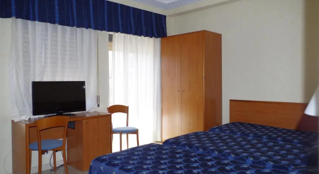 Четырёхместный номер Economy Hotel Kroma