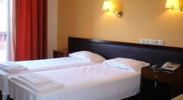 Hermes Hotel, Book Hotel Chorefto 