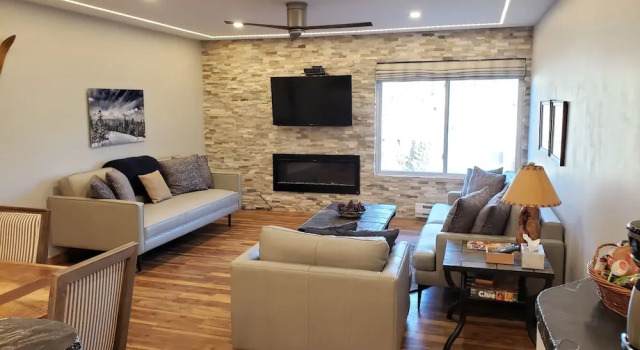 #1101 Ski-in & Huge One Bedroom in Blazing Saddles, Downtown Breck, Rezerwuj Hotel Hotele w Vail Ski z parkingiem, Parking