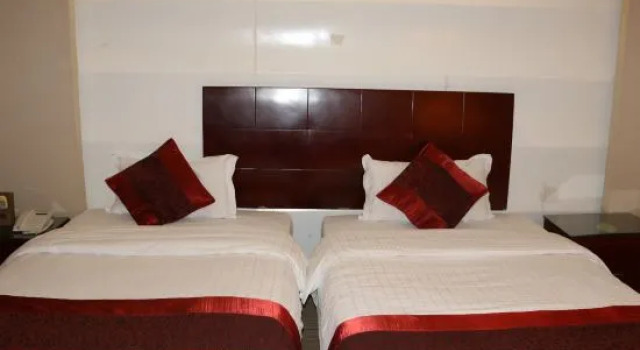 Трёхместный люкс Zheng Tai He East Hotel