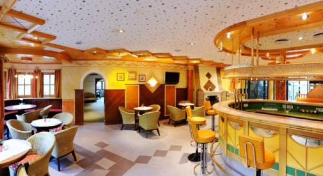 Cappella Natura Vitalis Hotel, Забронировать Отель Отели Stubai Glacier с парковкой, Парковка