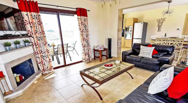 Villa Cleco, Rezerwuj Willa Peja Pafos