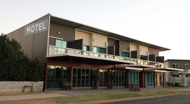 Апартаменты с 2 комнатами с балконом Black Rock Inn