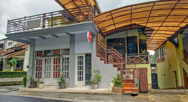OYO 90031 Villa Papada