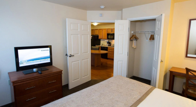 Двухместный люкс c 1 комнатой Candlewood Suites Springfield-Medical District by IHG