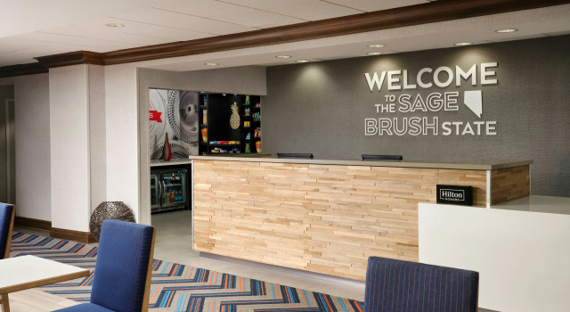 Hampton Inn & Suites Las Vegas-Red Rock/Summerlin, จอง โรงแรม Summerlin ลาสเวกัส