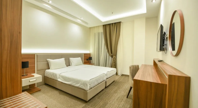 Двухместный номер Deluxe с балконом Hotel Lazaro