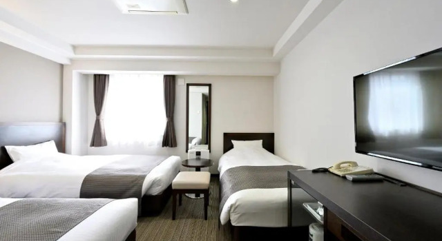 Трёхместный номер Standard Saijo Urban Hotel
