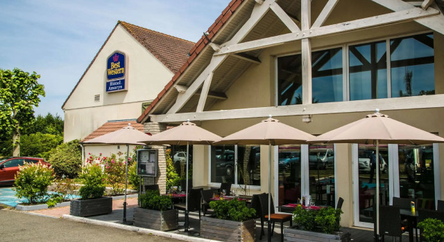Кровать в общем номере Best Western Amarys Hotel & Spa